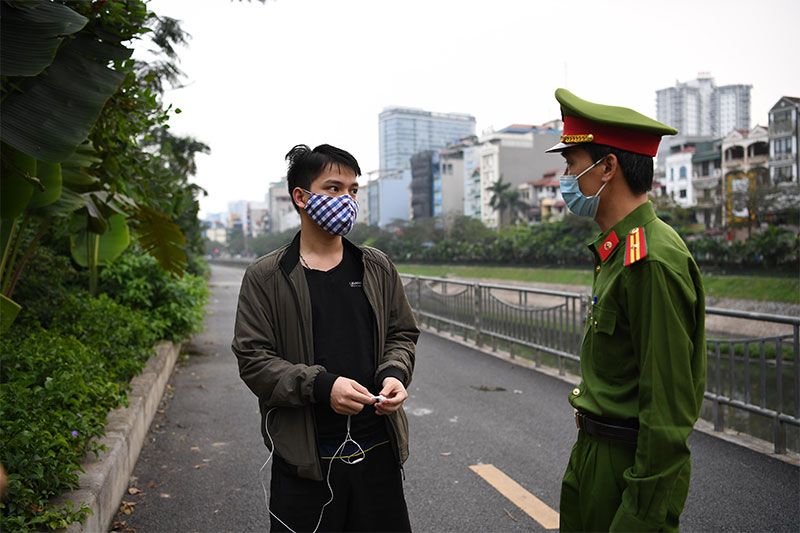 Cách ly xã hội: Giải pháp kịp thời ngăn chặn dịch Covid-19

